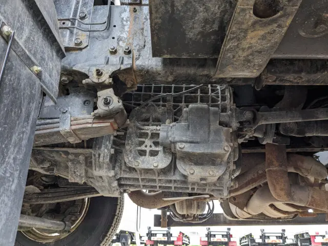 いすゞ ギガ QKG-CXZ77AT(6x4)の写真19