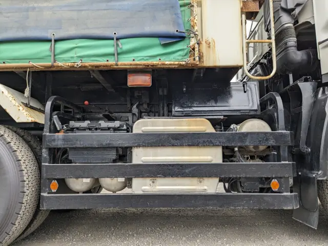 いすゞ ギガ QKG-CXZ77AT(6x4)の写真22