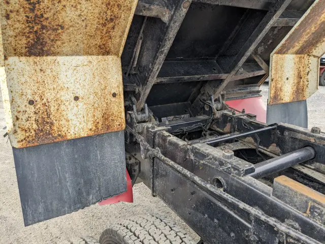 いすゞ ギガ QKG-CXZ77AT(6x4)の写真25