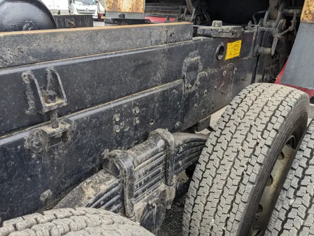 いすゞ ギガ QKG-CXZ77AT(6x4)の写真33