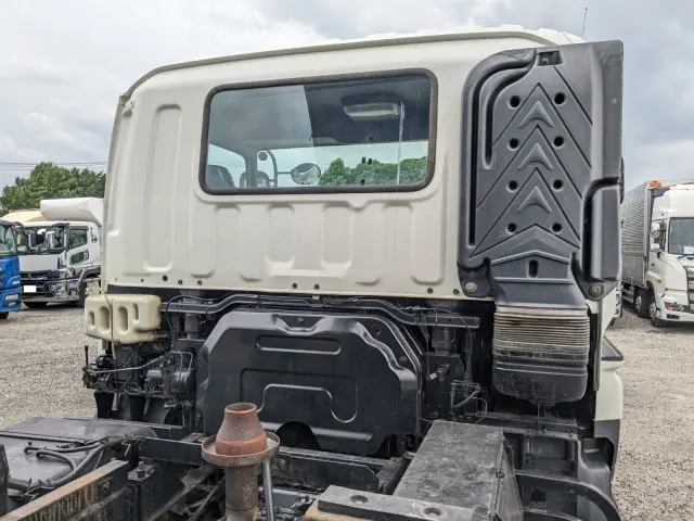 いすゞ ギガ QKG-CXZ77AT(6x4)の写真37
