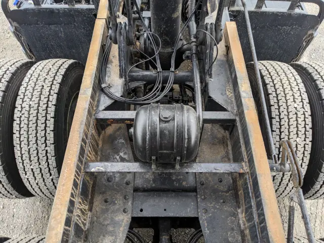 いすゞ ギガ QKG-CXZ77AT(6x4)の写真38