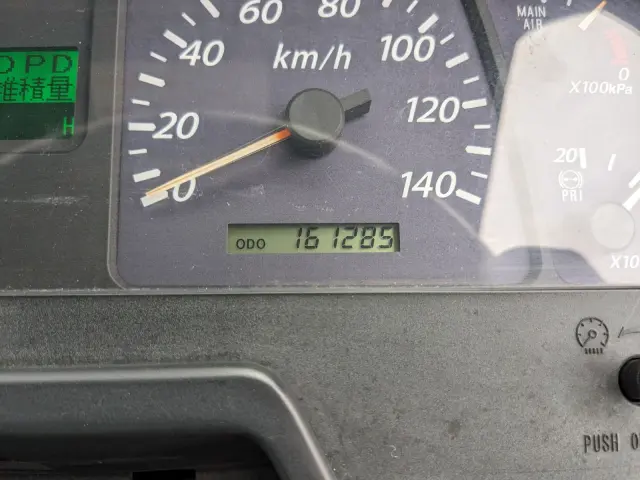 いすゞ ギガ QKG-CXZ77AT(6x4)の写真44