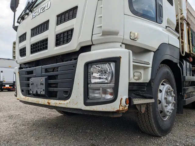 いすゞ ギガ QKG-CXZ77AT(6x4)の写真49