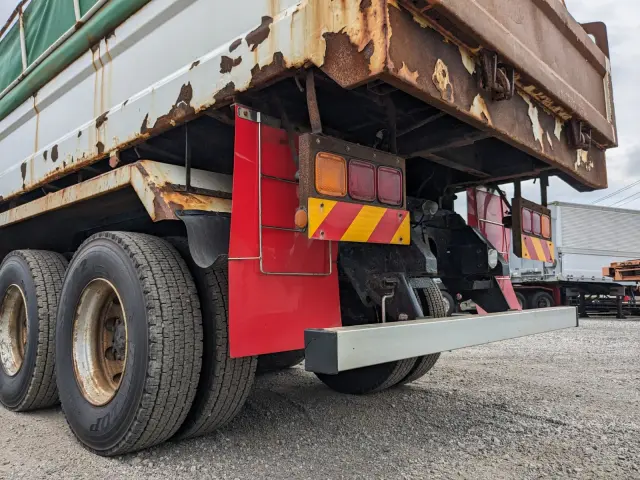 いすゞ ギガ QKG-CXZ77AT(6x4)の写真7