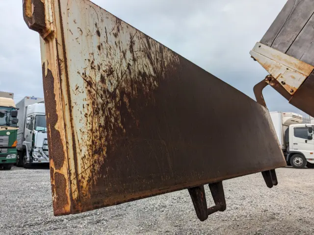 いすゞ ギガ QKG-CXZ77AT(6x4)の写真10