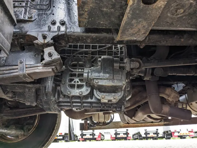 いすゞ ギガ QKG-CXZ77AT(6x4)の写真19