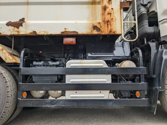 いすゞ ギガ QKG-CXZ77AT(6x4)の写真24