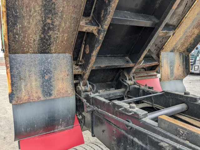 いすゞ ギガ QKG-CXZ77AT(6x4)の写真27