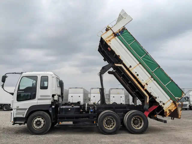 いすゞ ギガ QKG-CXZ77AT(6x4)の写真29