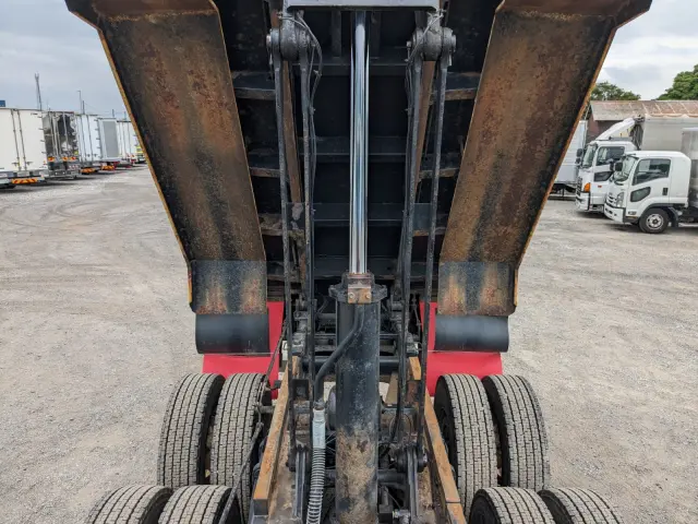 いすゞ ギガ QKG-CXZ77AT(6x4)の写真38