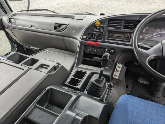 いすゞ ギガ QKG-CXZ77AT(6x4)の写真43