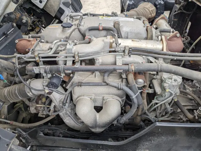 いすゞ ギガ QKG-CXZ77AT(6x4)の写真47