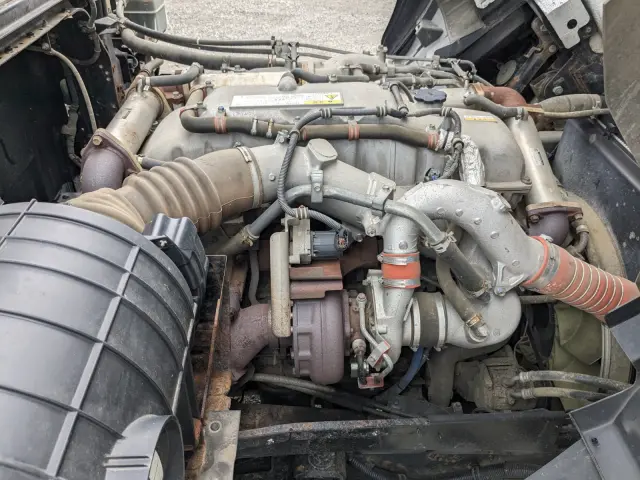 いすゞ ギガ QKG-CXZ77AT(6x4)の写真49