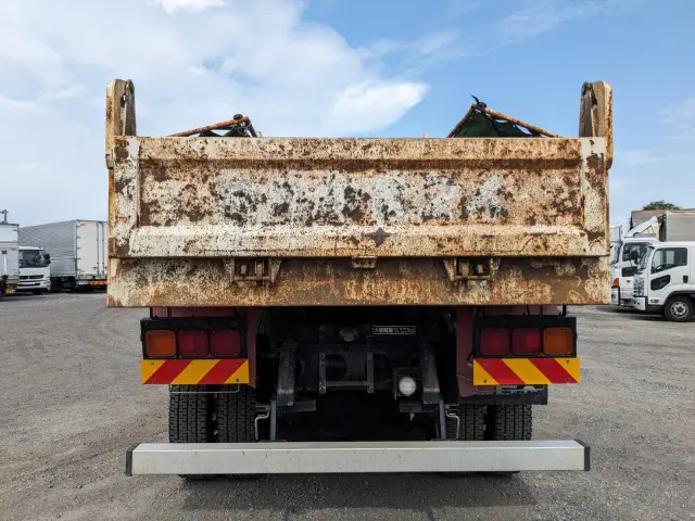 いすゞ ギガ QKG-CXZ77AT(6x4)の写真5