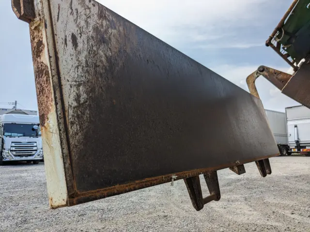 いすゞ ギガ QKG-CXZ77AT(6x4)の写真10