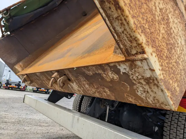 いすゞ ギガ QKG-CXZ77AT(6x4)の写真10