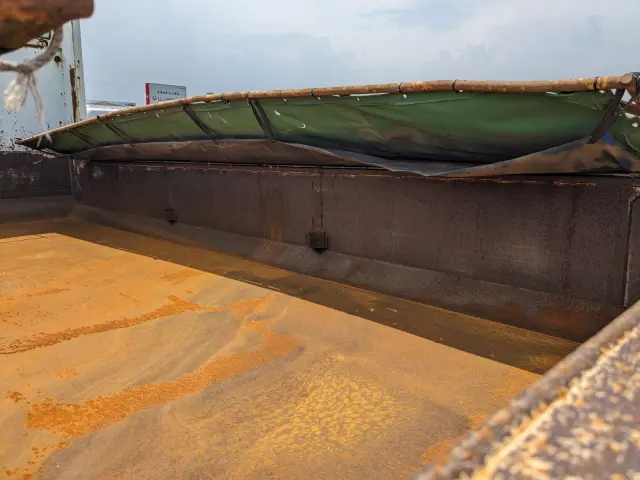 いすゞ ギガ QKG-CXZ77AT(6x4)の写真15