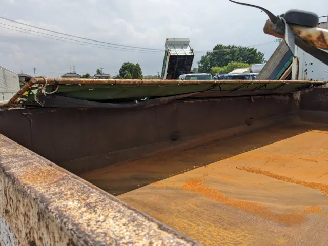 いすゞ ギガ QKG-CXZ77AT(6x4)の写真16