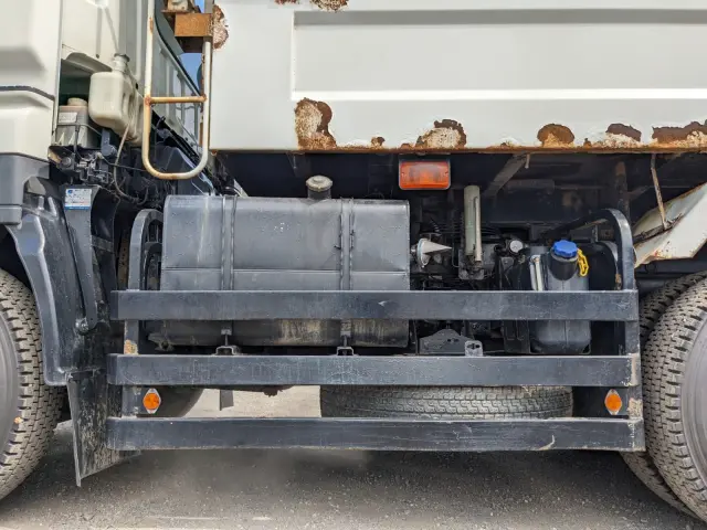 いすゞ ギガ QKG-CXZ77AT(6x4)の写真21