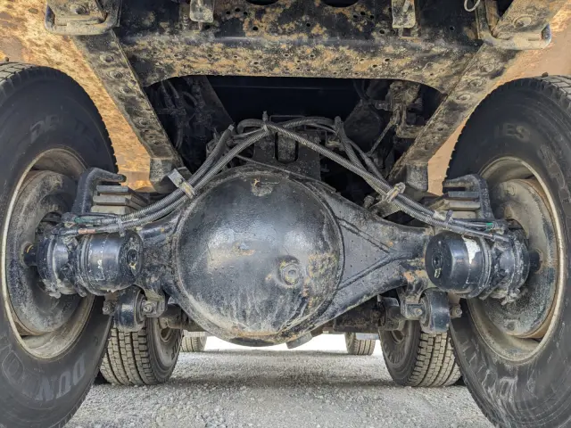 いすゞ ギガ QKG-CXZ77AT(6x4)の写真22