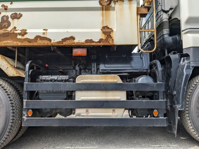 いすゞ ギガ QKG-CXZ77AT(6x4)の写真24