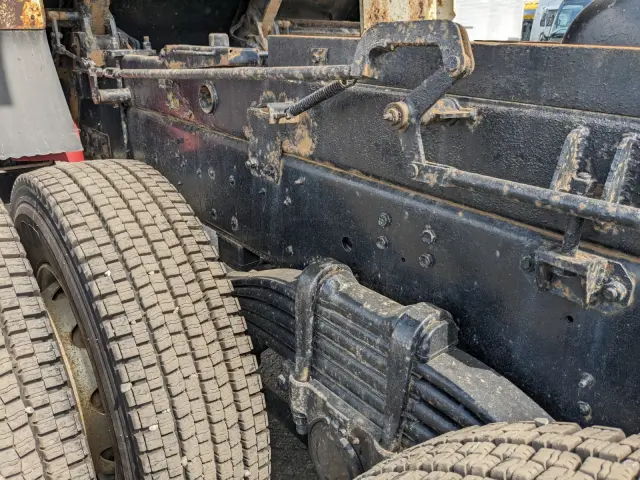 いすゞ ギガ QKG-CXZ77AT(6x4)の写真28