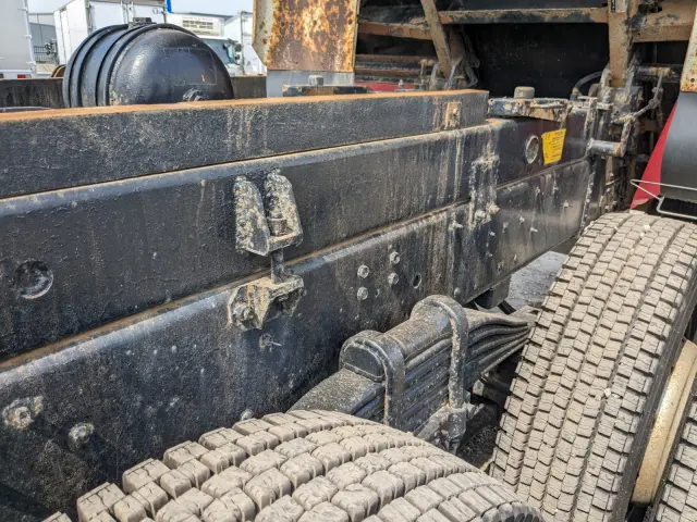 いすゞ ギガ QKG-CXZ77AT(6x4)の写真32