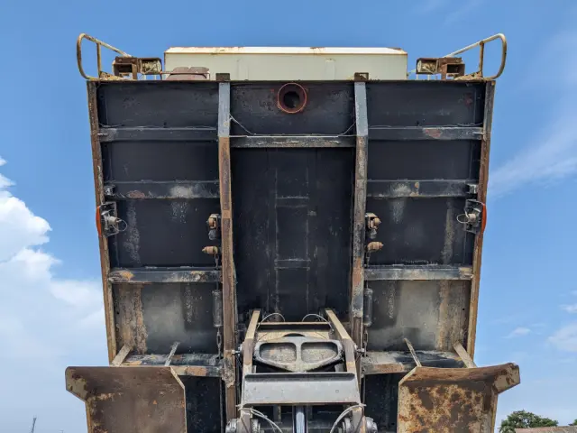 いすゞ ギガ QKG-CXZ77AT(6x4)の写真34