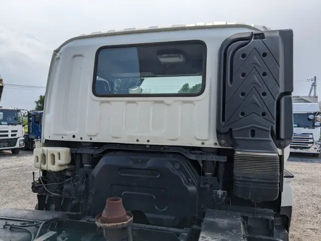 いすゞ ギガ QKG-CXZ77AT(6x4)の写真39