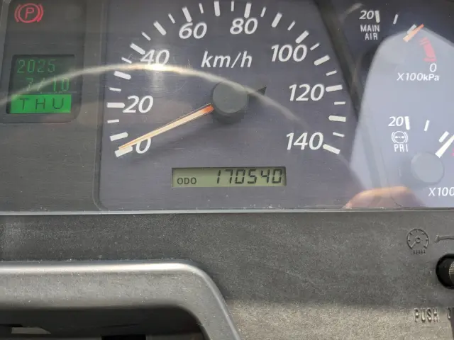 いすゞ ギガ QKG-CXZ77AT(6x4)の写真44