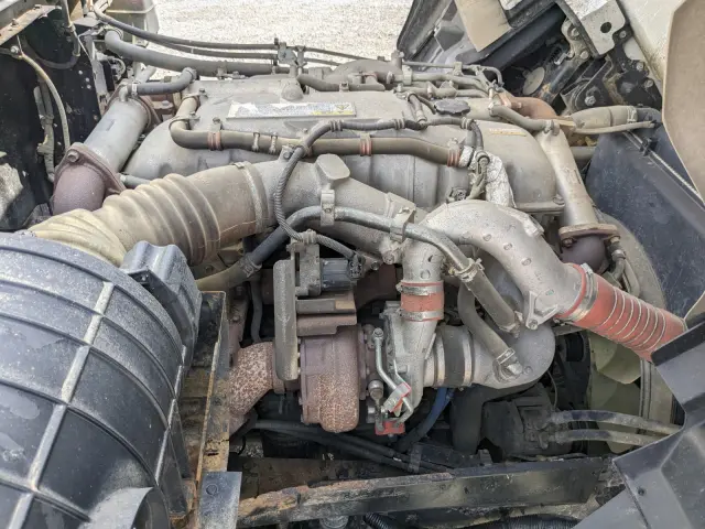 いすゞ ギガ QKG-CXZ77AT(6x4)の写真49