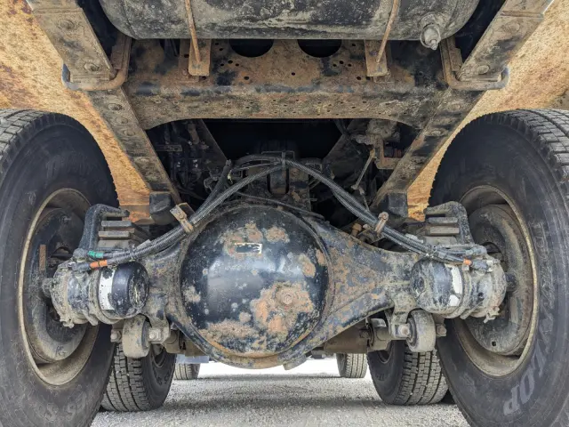 いすゞ ギガ QKG-CXZ77AT(6x4)の写真19