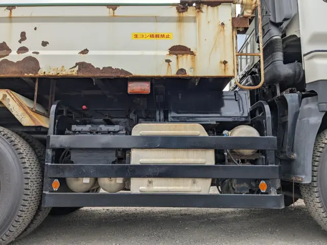 いすゞ ギガ QKG-CXZ77AT(6x4)の写真21