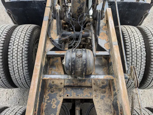 いすゞ ギガ QKG-CXZ77AT(6x4)の写真37