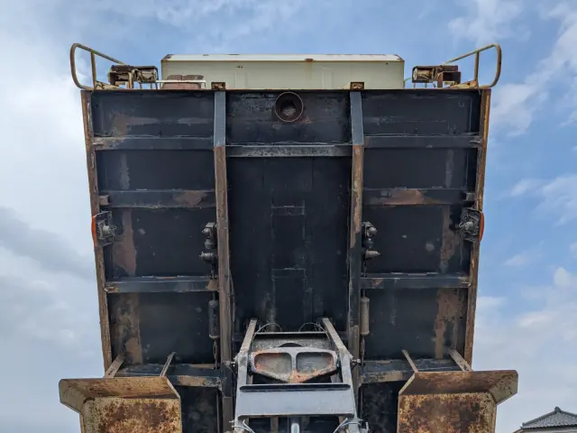 いすゞ ギガ QKG-CXZ77AT(6x4)の写真37