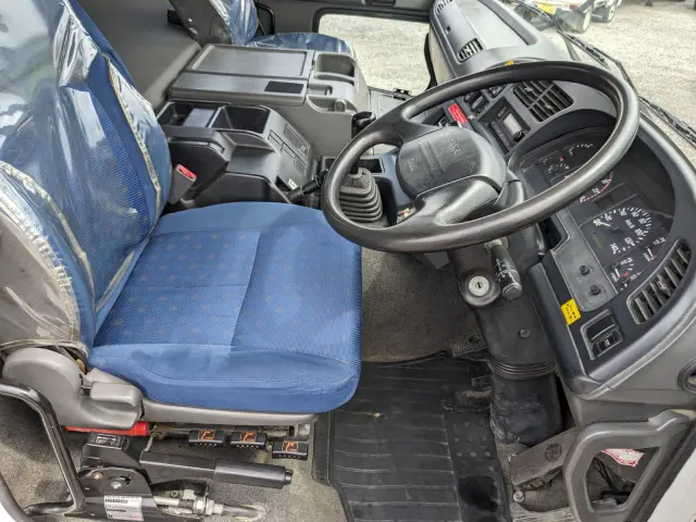 いすゞ ギガ QKG-CXZ77AT(6x4)の写真43