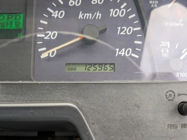 いすゞ ギガ QKG-CXZ77AT(6x4)の写真44