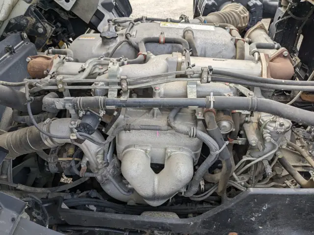 いすゞ ギガ QKG-CXZ77AT(6x4)の写真46