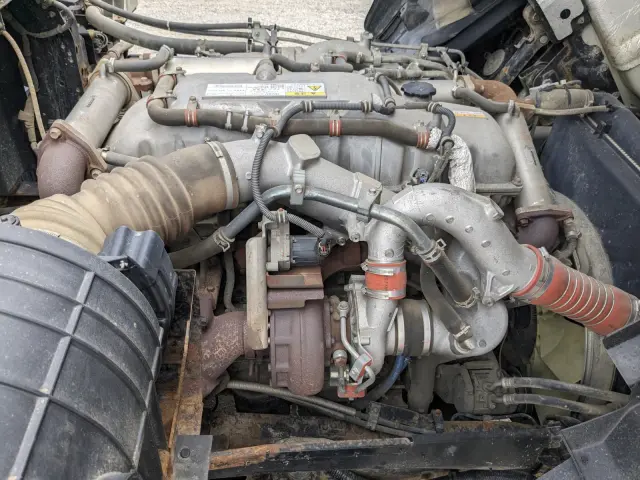 いすゞ ギガ QKG-CXZ77AT(6x4)の写真48