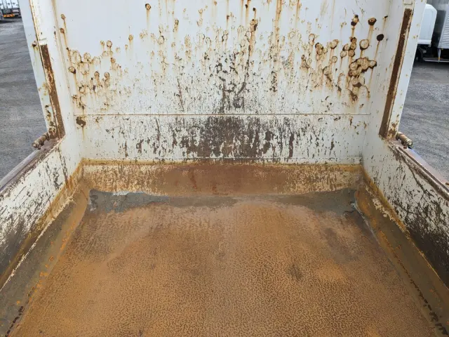 いすゞ ギガ QKG-CXZ77AT(6x4)の写真14