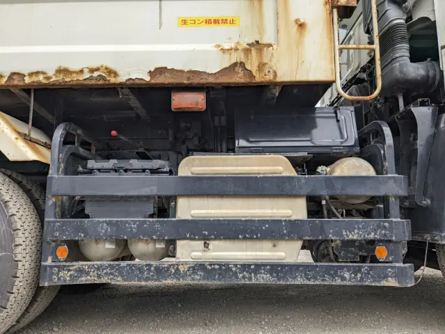 いすゞ ギガ QKG-CXZ77AT(6x4)の写真22