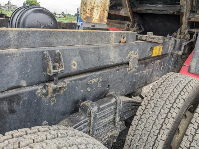 いすゞ ギガ QKG-CXZ77AT(6x4)の写真33