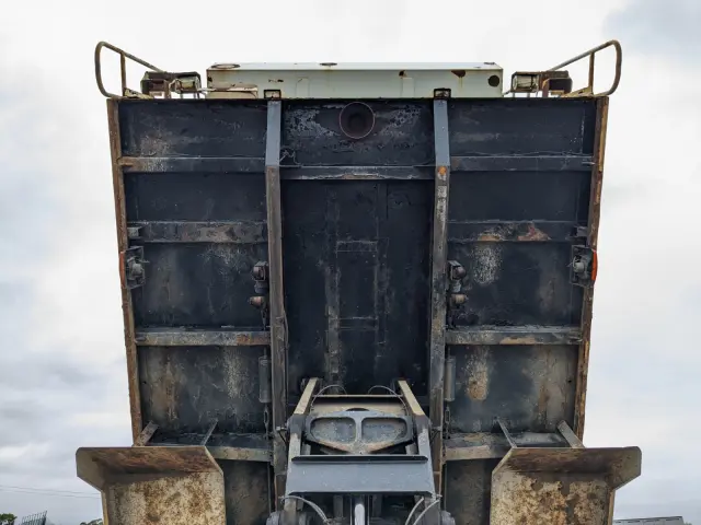 いすゞ ギガ QKG-CXZ77AT(6x4)の写真35