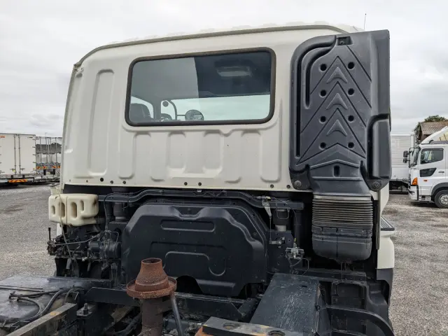 いすゞ ギガ QKG-CXZ77AT(6x4)の写真40