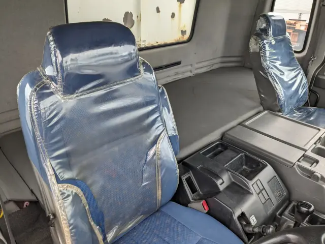 いすゞ ギガ QKG-CXZ77AT(6x4)の写真41