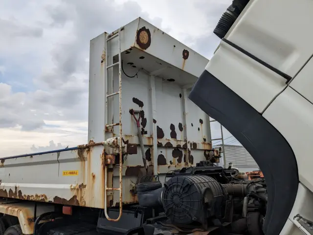 いすゞ ギガ QKG-CXZ77AT(6x4)の写真50