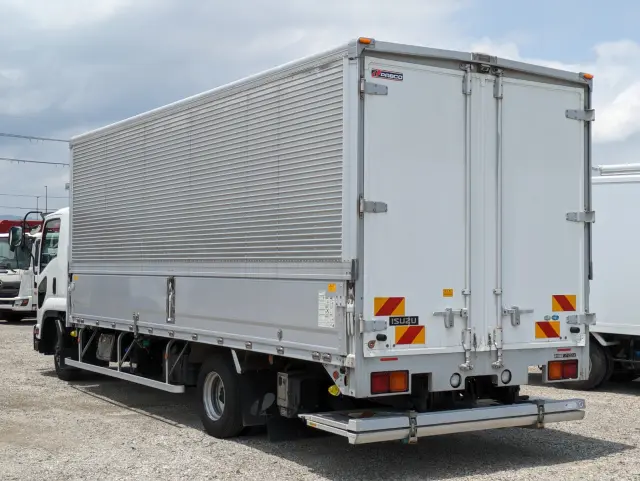 いすゞ フォワード 2PG-FRR90S2(2WD)の写真6