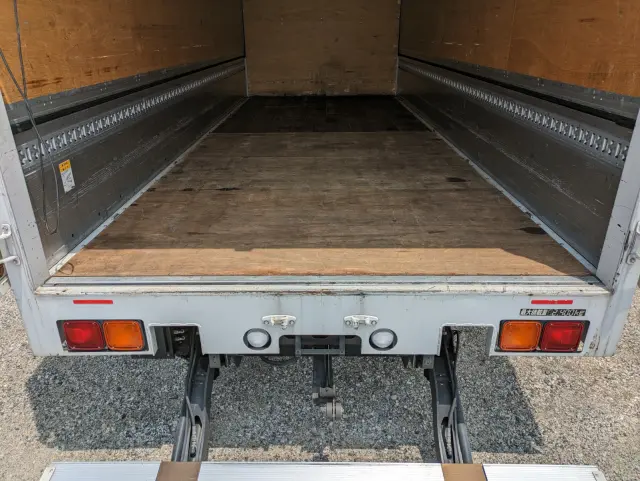 いすゞ フォワード 2PG-FRR90S2(2WD)の写真13