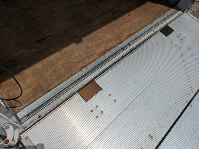 いすゞ フォワード 2PG-FRR90S2(2WD)の写真15